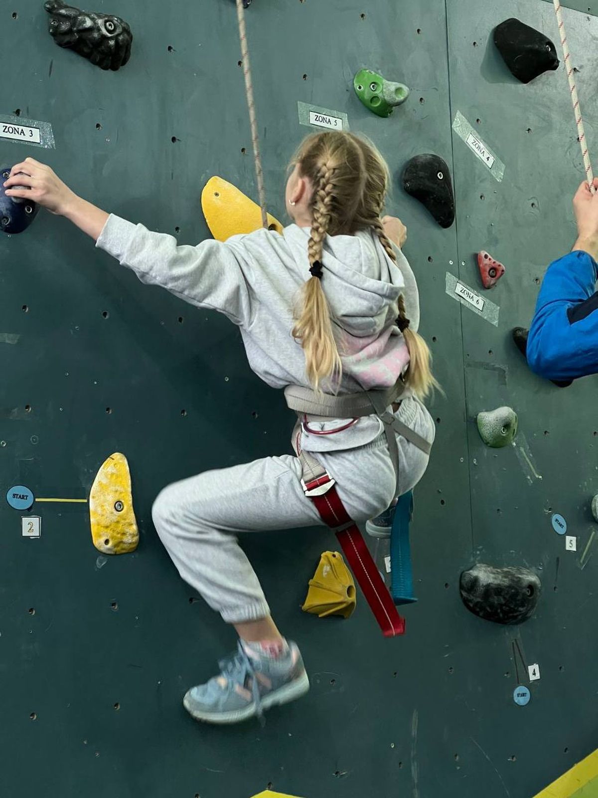 sorevnovaniya-po-skalolazaniyu-5